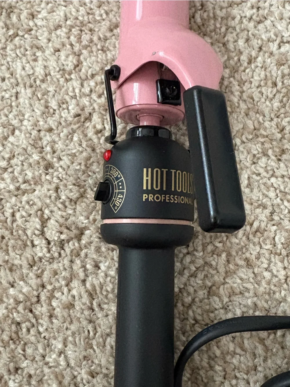 HOT TOOLS Professional Pink Curling Iron - 1